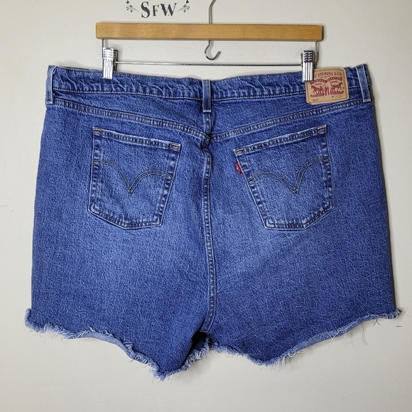 Levis 501 Cut Off Jean Shorts Size 20W Button Fly - Picture 3 of 7